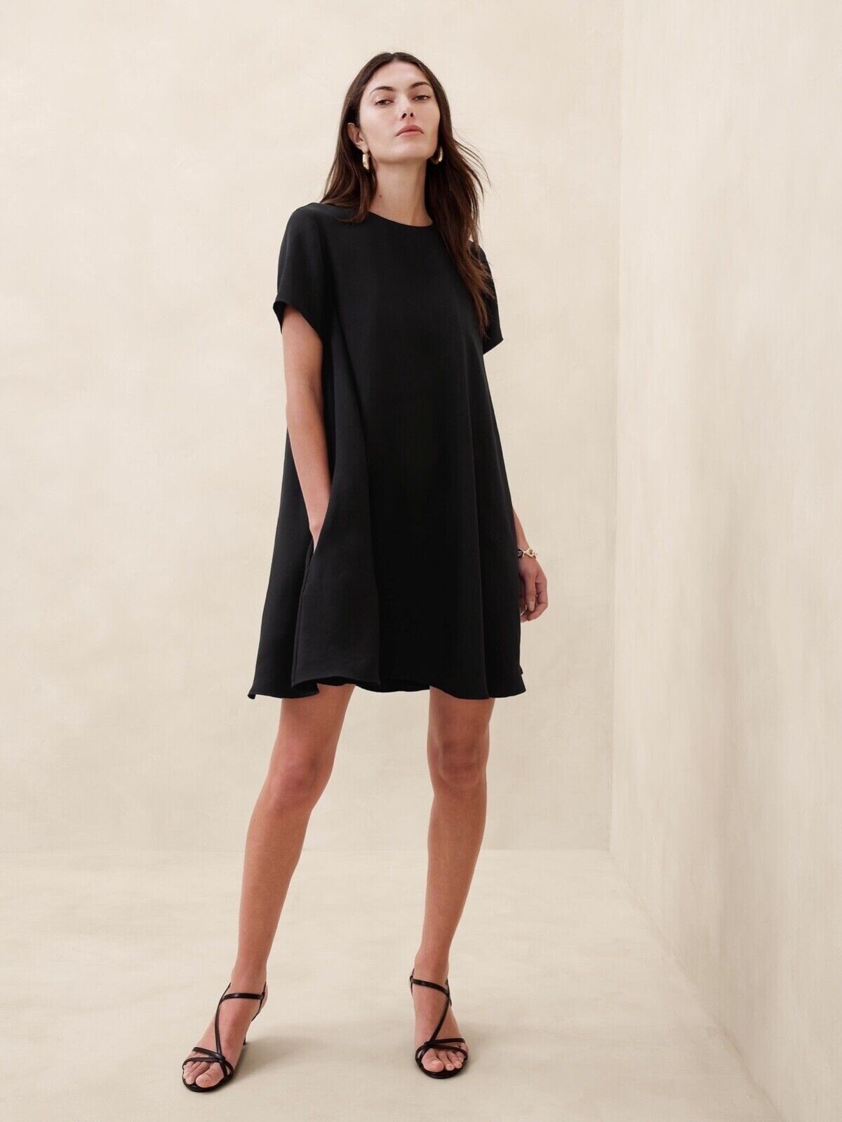 BANANA REPUBLIC Aurelia Crepe Mini Dress | Black XS #891568 NWT