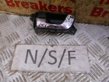 BFD006350 2009 MITSUBISHI SHOGUN 3.2 SWB MANUAL FRONT INNER DOOR HANDLE N/S