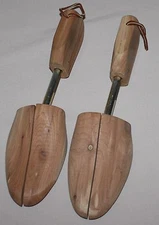 Wooden Shoe Trees Mens Size Large Split Toe Wood Heel Cedar Metal Spine