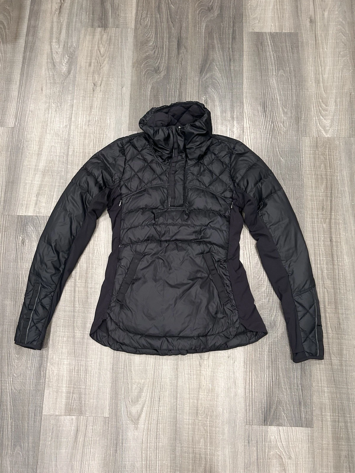 Lululemon What the Fluff Woman’s 6 Black Jacket Quilted Down Puffer Pullover