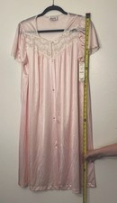 NOS VINTAGE PINK W/ LACE VANITY FAIR BUTTON UP HOUSE COAT LINGERIE ORIGINAL TAG