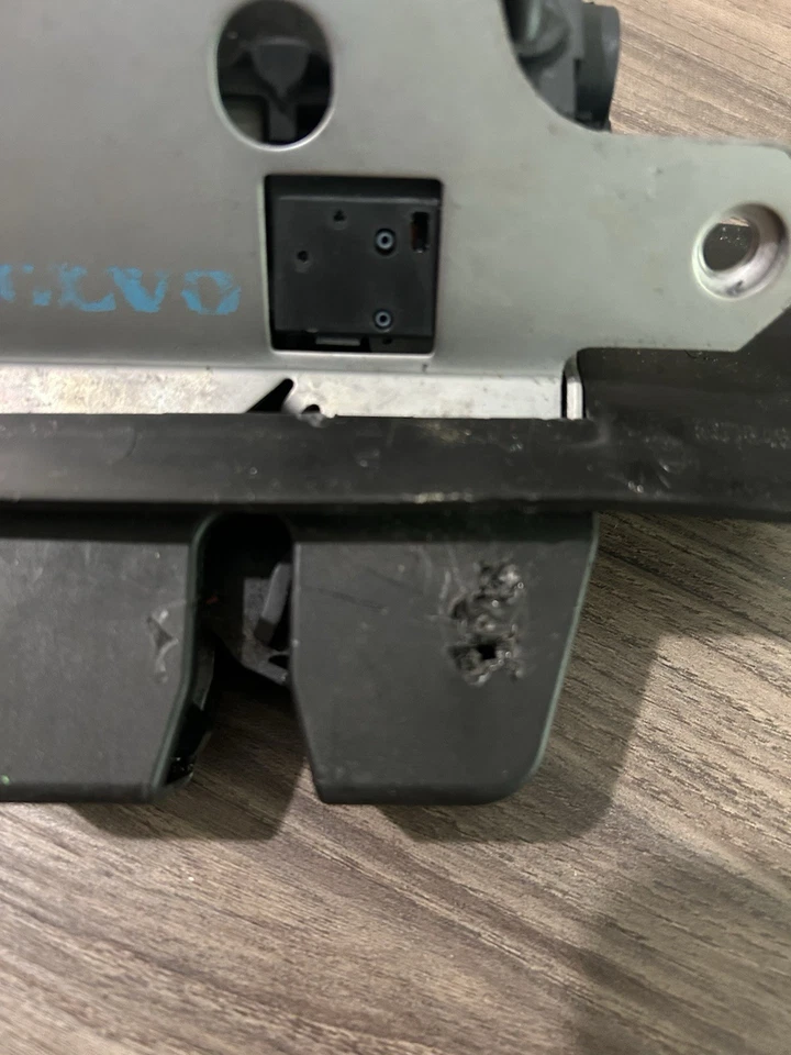 VOLVO XC60 2010-2016 PUERTA TRASERA MALETERO BLOQUEO PESTILLO LIBERACIÓN MÓDULO DE CONTROL OEM Foto 4 de 4