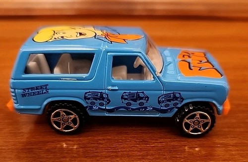 Vintage Racing Champions ’80 Blue Ford Bronco Fred From Scooby-Doo 1999 Diecast - Picture 3 of 8