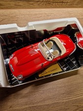 Bburago Jaguar E-Type Cabrio rot 1:18 in OVP