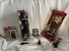INV 197 Lot solo in the spotlight Tara Toy Co. & Barbie Basic Fun Keychains (6)