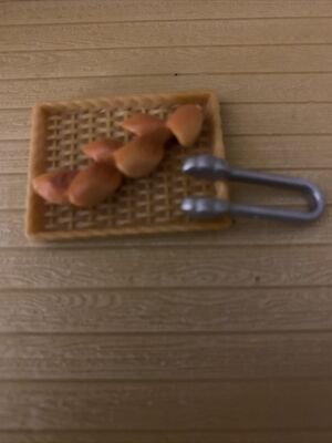 Sylvanian Families Wassermühle Bäckerei Brot Ersatz Ersatzzange Display Tablett