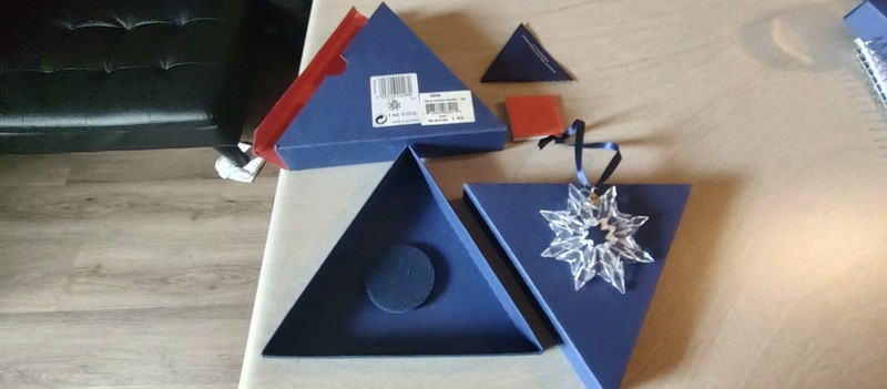 Large 2003 Swarovski 622498 Annual Christmas Star Ornament Snowflake
