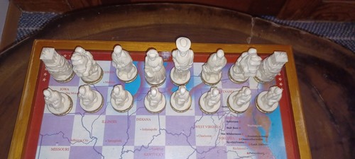 Juego de ajedrez de colección Foula Hristakis Guerra Civil Grandes Batallas contra Capitolios estatales - Imagen 7 de 24