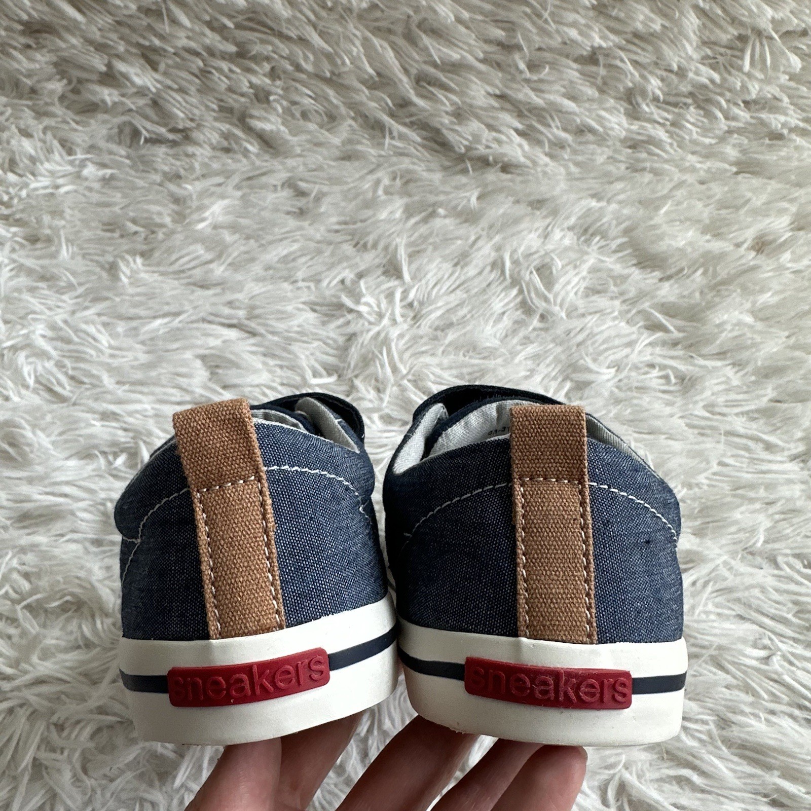 See Kai Run Stevie II Navy Denim Sneaker New In Box Size 2.5