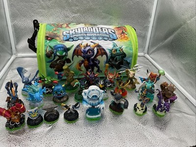 Skylanders Lot #33 Spyro s Adventure BAG and 23 Magic&Figures .TESTED AND WORKS