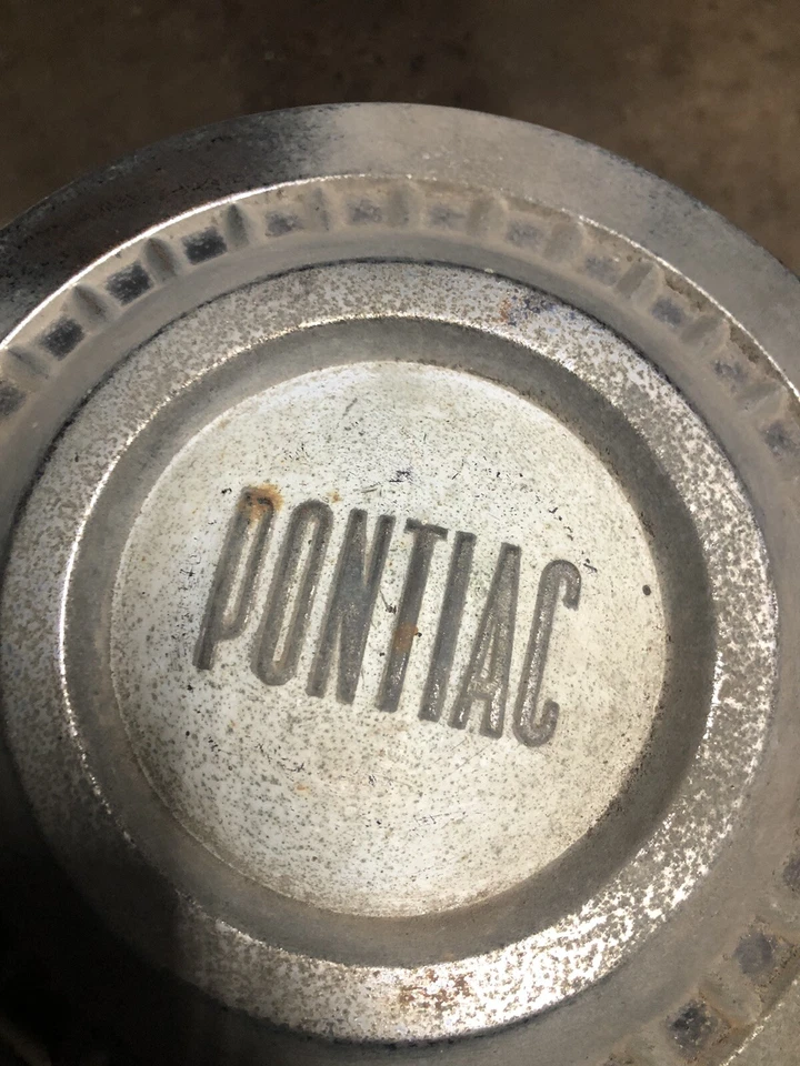 1955 1956 1957 Pontiac Catalina Chieftain Safari perro plato tapacubos OEM 10" Foto 4 de 4