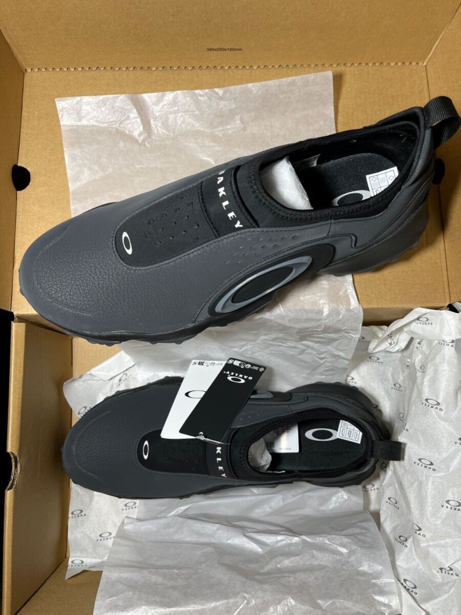 OAKLEY EDGE ICON SIZE 14 GOLF SHOES BRAND NEW BLACK BLACKOUT OAKLEY EDGE ICON SIZE 14 GOLF SHOES BRAND NEW BLACK BLACKOUT