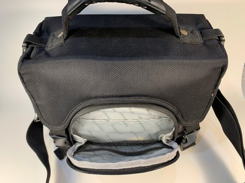 Large Quantaray 12”x 9" Camera Photo Bag and Shoulder Strap - Picture 5 of 5