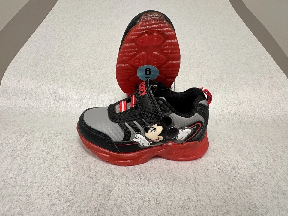 НОВЫЙ С ЯРЛЫКАМИ DISNEY JUNIOR МИККИ МЫШИ СВЕТ ВВЕРХ КРОССОВКИ РАЗМЕР 6 - Изображение 3 из 4
