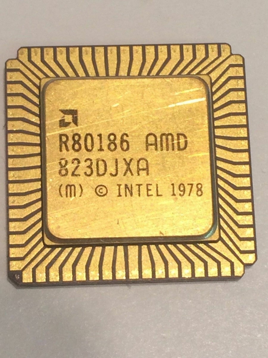 AMD R80186 FLAT PACK GOLD CERAMIC CHIP COLLECTIBLE VINTAGE