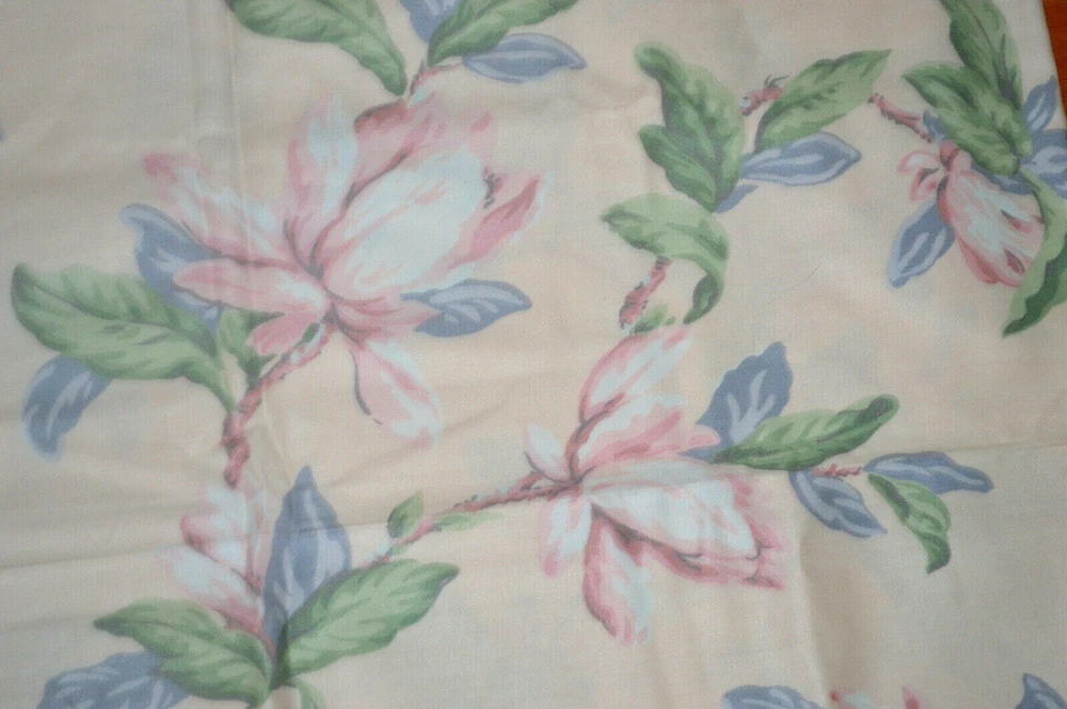 TELA WAVERLY Metropole Florals All That Jazz Malva Azul Rosa 2 1/3 yardas x 54" con Foto 4 de 4