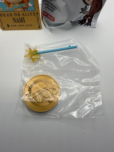 POP MART Labubu The Monsters x One Piece Nami *Bolso sellado* - Imagen 6 de 8