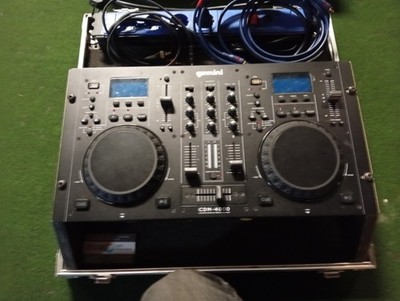 Gemini CDM-4000 DJ Doppel-CD-Player mit USB-Anschluss und Mischpult