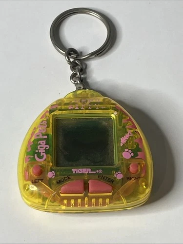 Vintage Giga Pets Compu Kitty Tiger Electronics 1997 Retro Gigapet Yellow