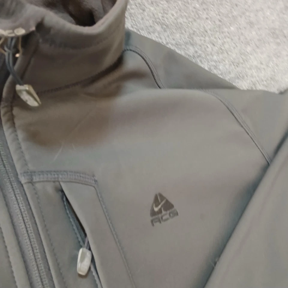 Chaqueta Nike ACG Para Hombres XL Gris Softshell Forrada de Vellón Cremallera Completa Exterior Senderismo Foto 2 de 4