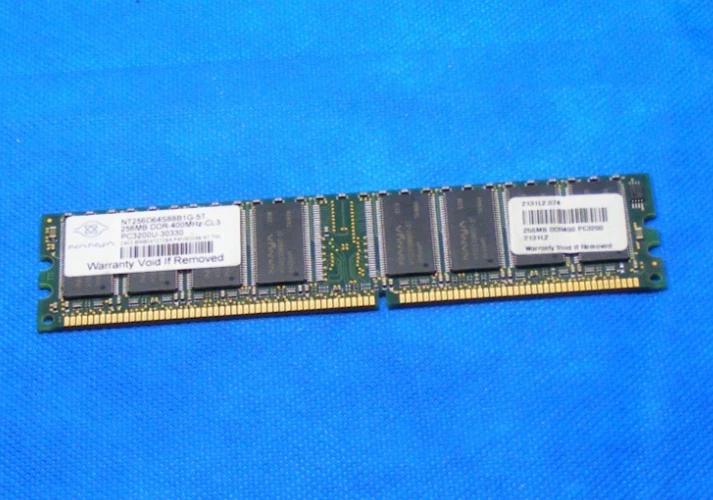  Nanya NT256D64S88B1G-5T 256MB DDR1 SDRAM 400MHz (PC3200) - Image 1 of 1