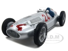 1939 MERCEDES W 165 #24 LIMITED TO 5000PC 1/18 DIECAST MODEL CAR BY CMC M-074