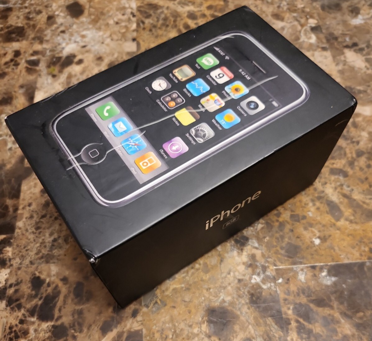 【貴重品:箱付き】初代iPhone2G 期間限定値下げ中【貴重品:箱付き】初代iPhone2G - メルカリ