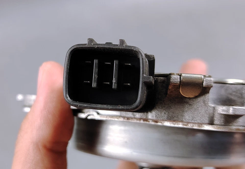 2018-2022 TOYOTA / LEXUS CAMRY COROLLA RAV4 VVTI SOLENOID ACTUATOR ASSEMBLY - Image 4 of 4