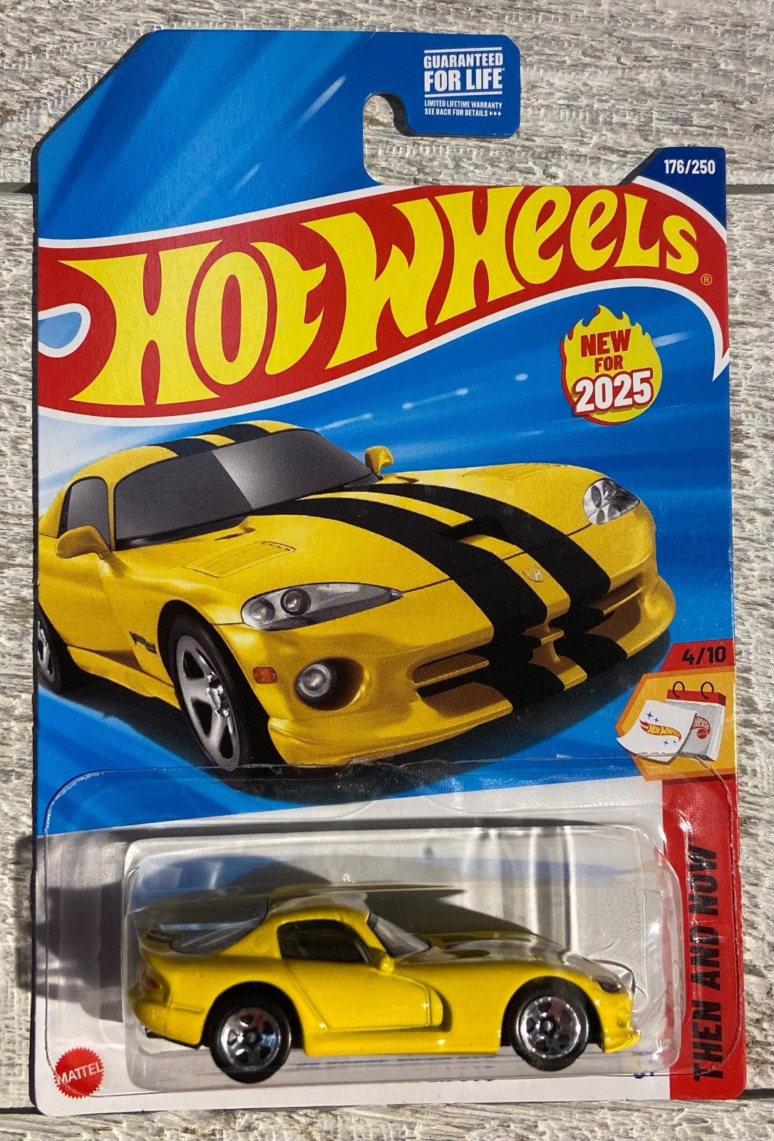 2025 Hot Wheels #176 96 Dodge Viper GTS YELLOW
