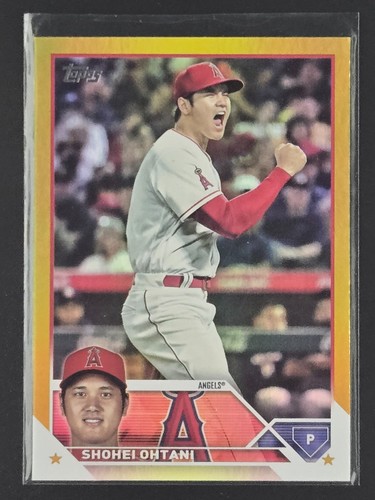 2023 Topps Series 1 Gold Foil #17 Shohei Ohtani