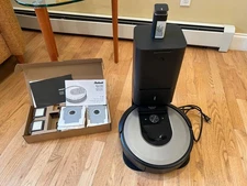 iRobot Roomba I8 Black Robot Dirt Disposal WiFi controlled