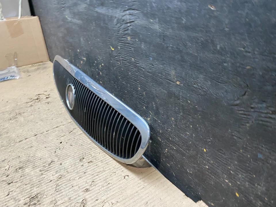 1997 年至 2002 年别克 Century Front Upper Grill 原始设备制造商 V4335 GD — 第 2/4 张图片