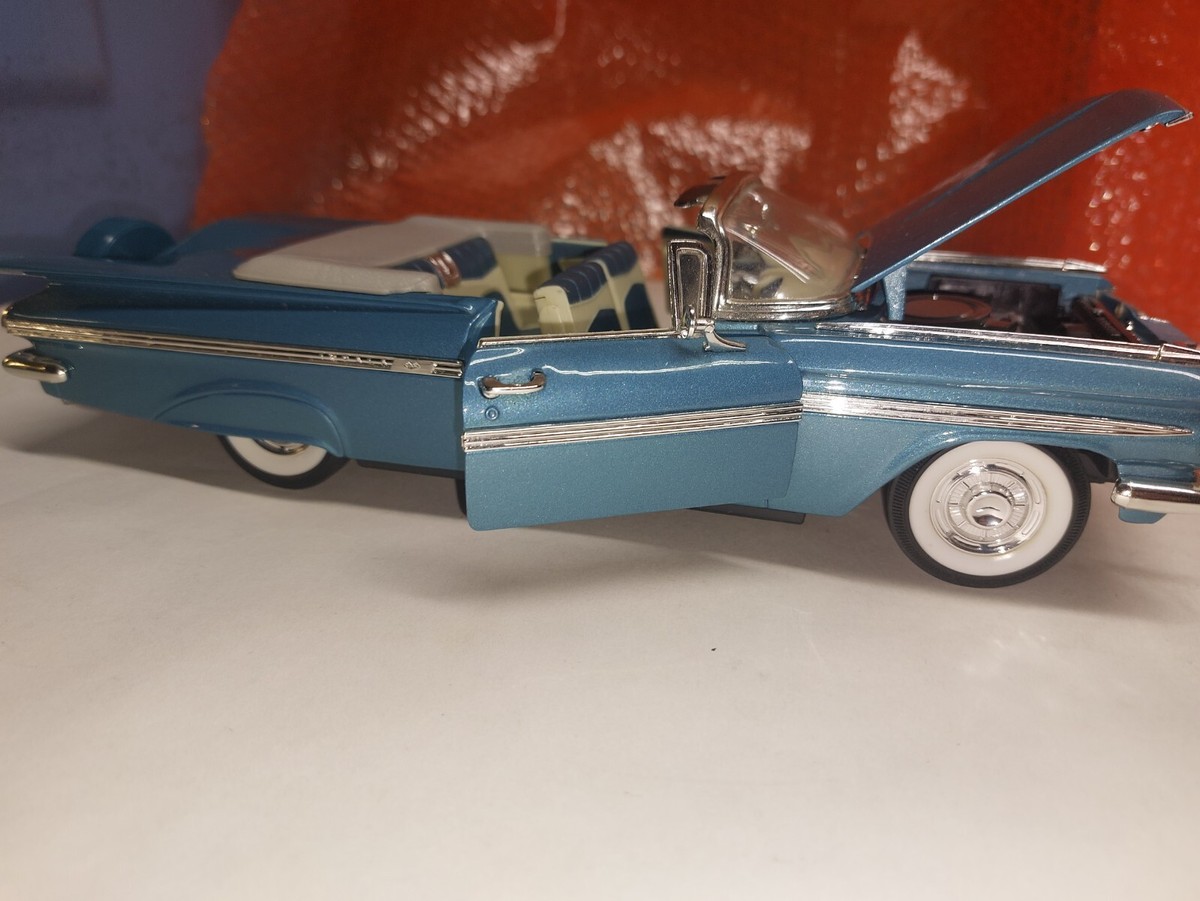1959 Chevy Impala convertible by Road Signature, Turquoise