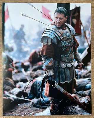 Signed RUSSELL CROWE Maximus Gladiator 11''X14'' Photo Genuine Signature COA