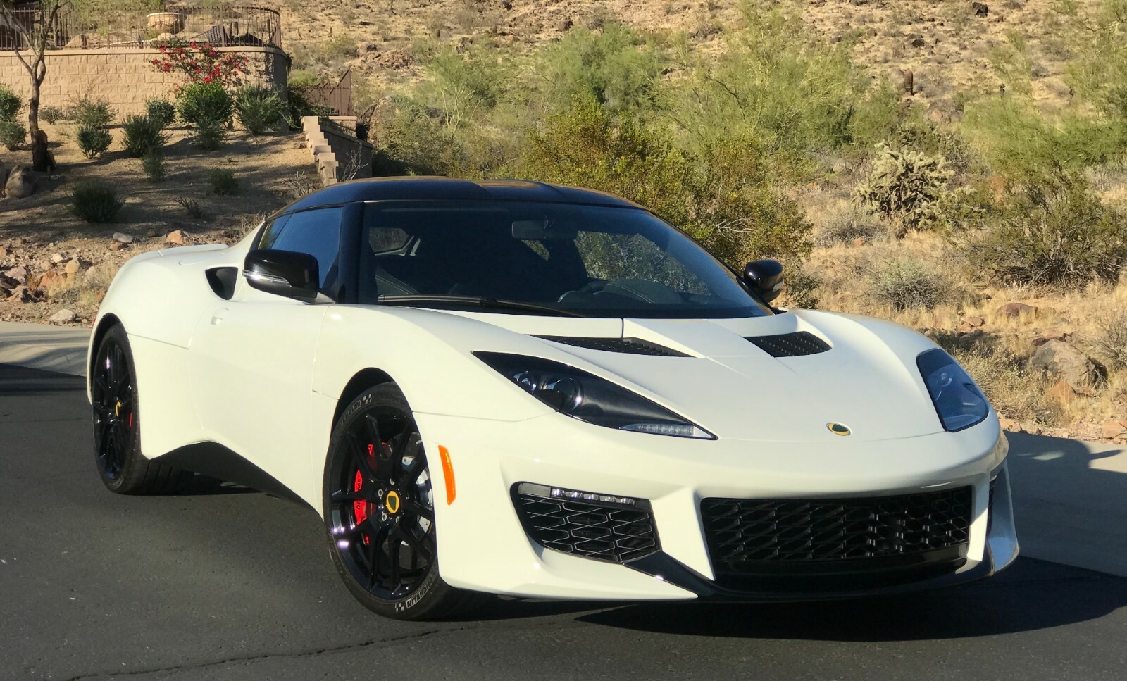 2017 Lotus Evora 400 2017 Evora 400 - Forged wheels, Alcantara Pack, 2019 in-service w/ HUGE warranty
