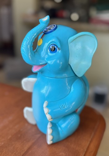 Barnum & Bailey Circus Greatest Show On Earth Blue Elephant Plastic Flip-Top Mug