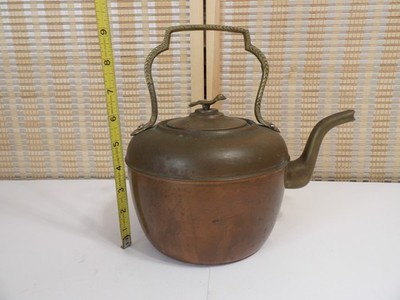 A Fine Georgian / Victorian Copper  Kettle - Mid 19th century with Bird Finiel