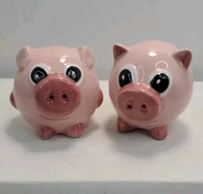 Pair Of Adorable Tag Ceramic Pink Pigs Salt & Pepper Shakers Cute Farm Life