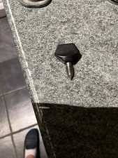 1 x Hobart Mixer Attachment Cover Retaining Screw see photo's Plastic Handle