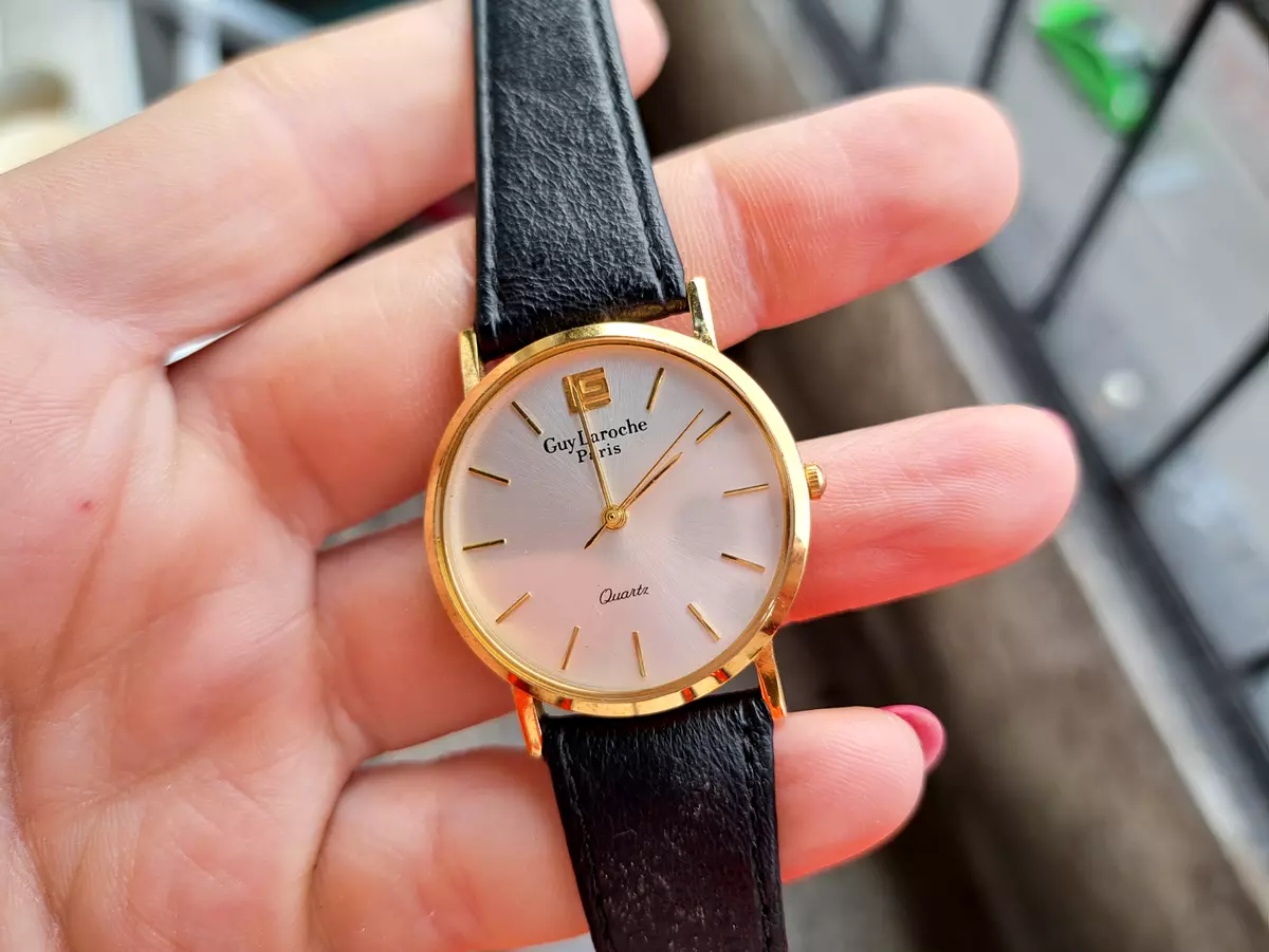 Guy laroche ladies best sale watch