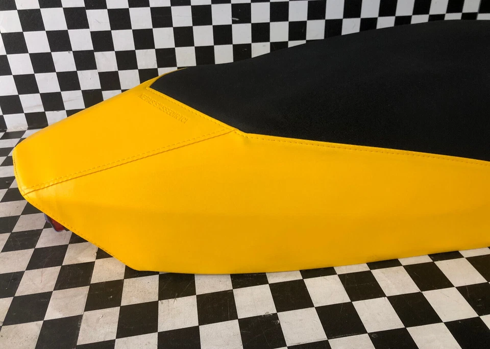 Conjunto de asiento Ski-Doo MXZ X 600RS XP XS RS 2008-2015 OEM negro/amarillo con luz trasera Foto 4 de 4