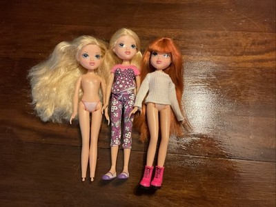 Set Of 3 Vintage 2009 Moxie Girl Dolls (Red Head Kellan & 2 Blondes)
