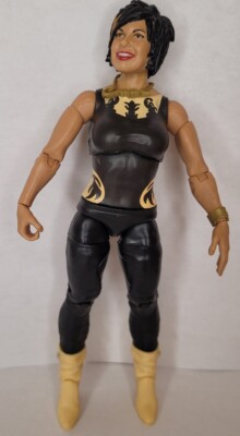Mattel WWE Wrestling Divas Action Figure '' Vickie Guerrero '' with Necklace