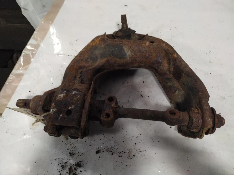 Б/у передний правый верхний рычаг управления передний подходит: 1995 Toyota T100 4x4 передний - Изображение 2 из 4