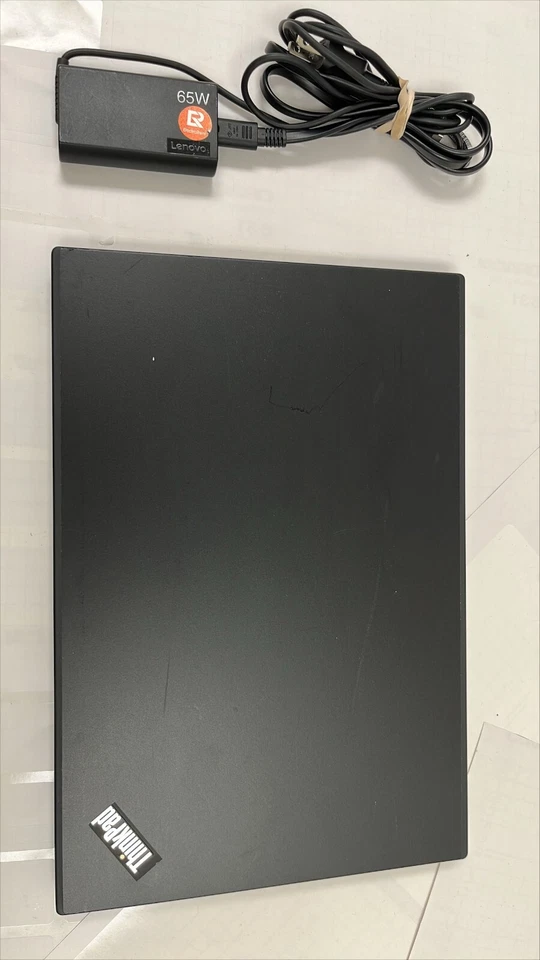 Lenovo ThinkPad P15s Gen 2 i7 32 GB 1 TB Quadro T500 sin sistema operativo Foto 3 de 4