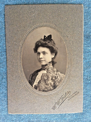 W. W. Foster; Richmond, VA Vintage Photograph of Unidentified Female