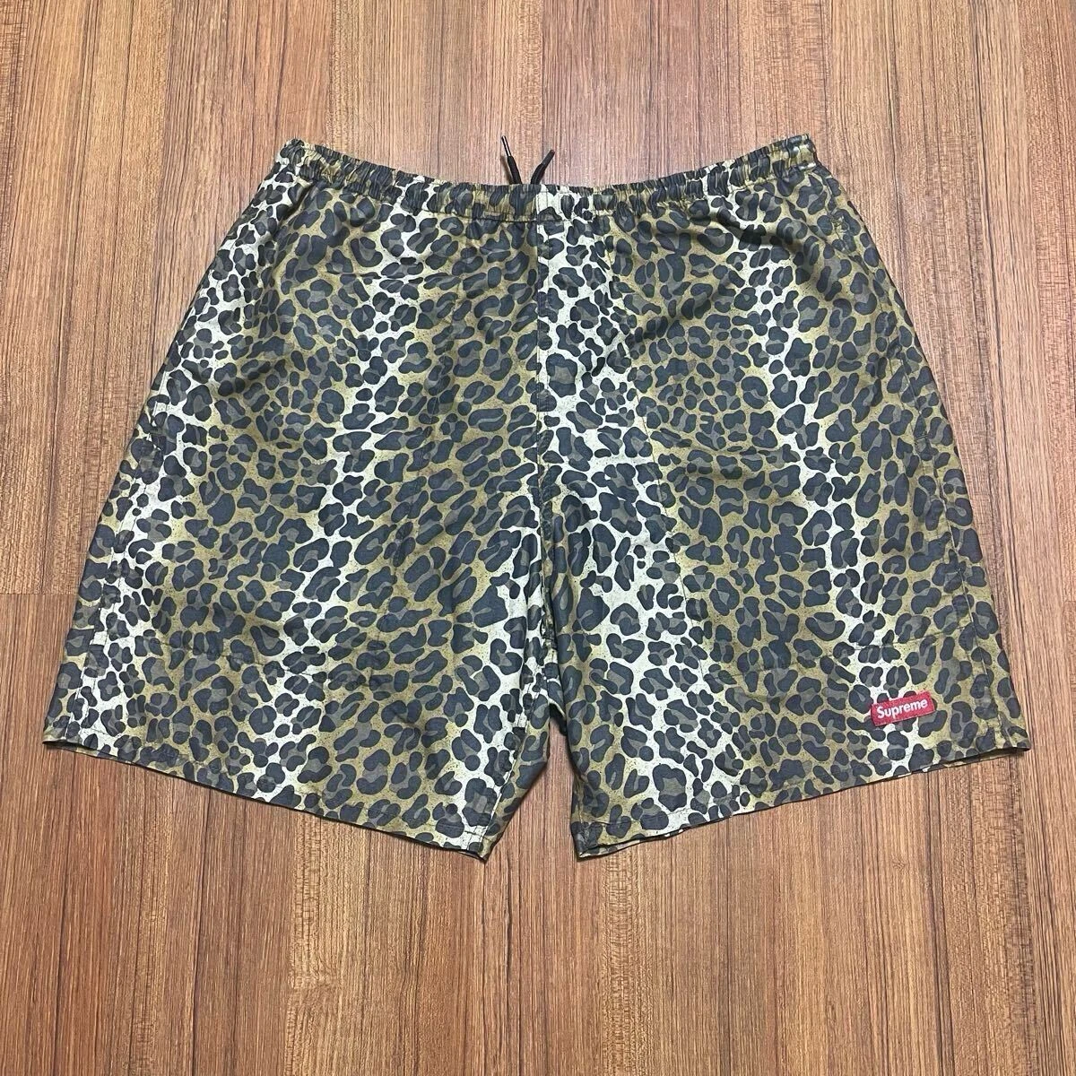 Short d'eau léopard motif léopard M suprême léopard marin pan maillot de bain