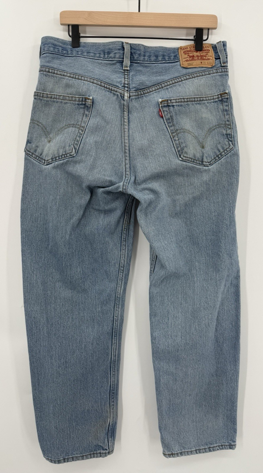 Vintage Levis 550 Jeans Mens 36x30 Blue Relaxed Fit Fade Light Wash Denim Pants thumbnail 5