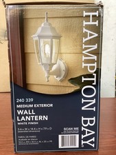 HamptonBay 14in 1-Light Dusk-to-Dawn Outdoor Wall Lantern White New B149