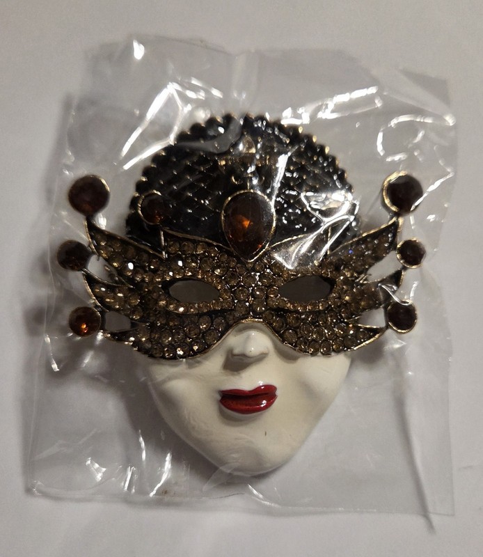 Venetian Style Mardi Gras Masquerade Mask Pendant/brooch